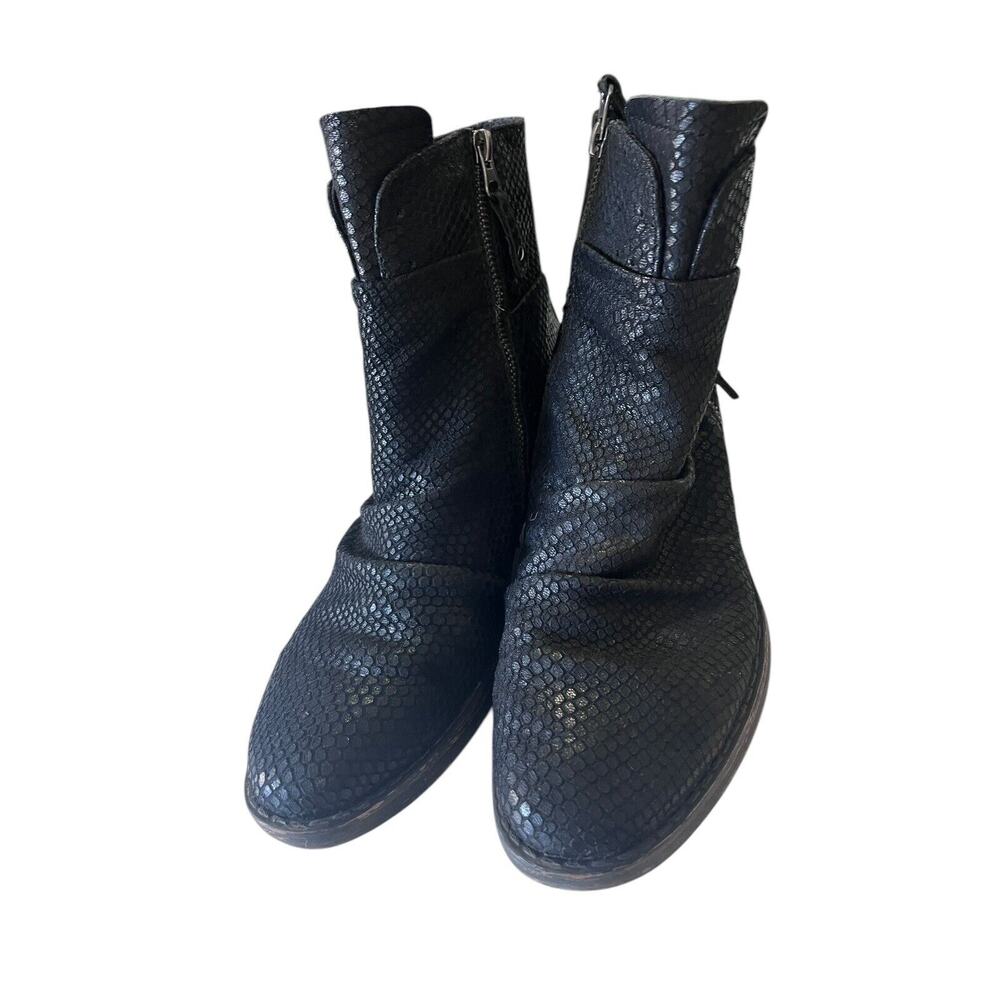 OTBT Boots Womens 8 M Yokel Shoes Black Leather Snakeskin Zipper Ankle Casual - Picture 1 of 13